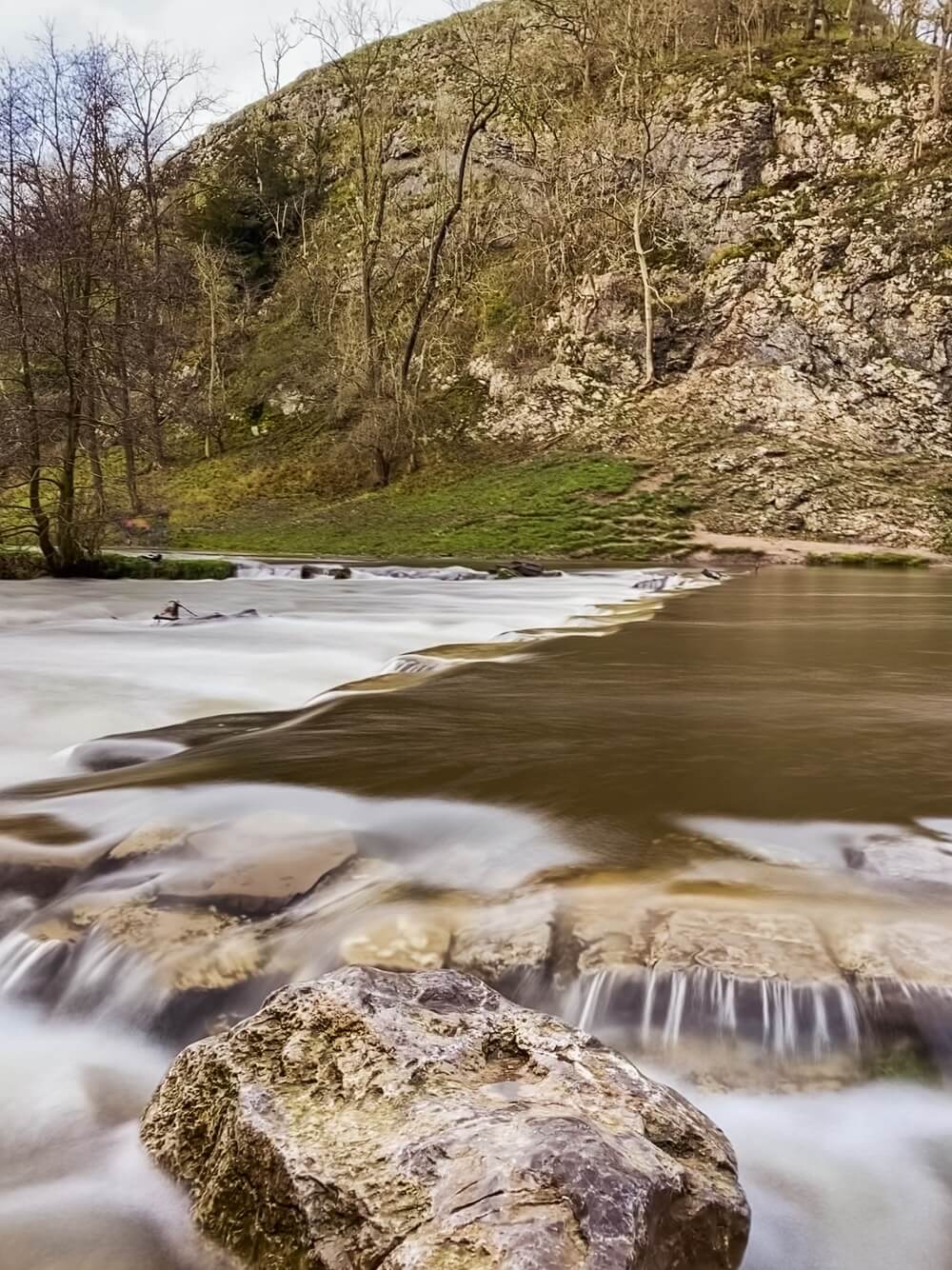 Dovedale Stepping Stones Walk In The Peak District - Kitti Around The World