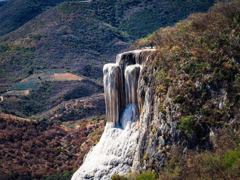 A Step-by-Step Guide on How to Get to Hierve el Agua from Oaxaca City ...