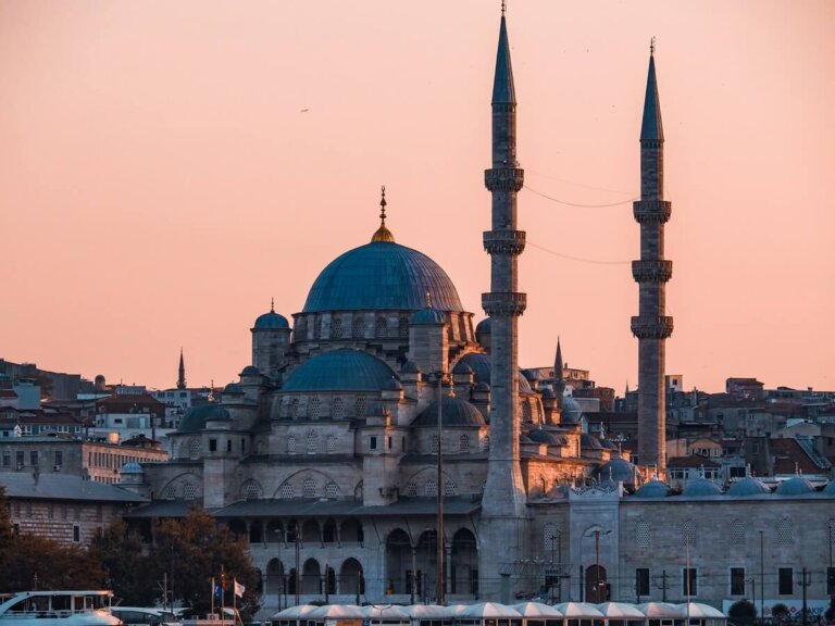 11 Beautiful Mosques to Visit in Istanbul, Türkiye
