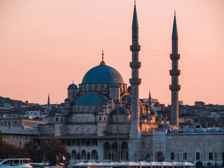 11 Beautiful Mosques to Visit in Istanbul, Türkiye