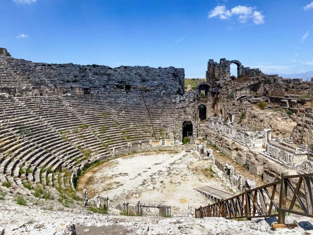 How to Visit the Ancient City of Perge from Antalya - Kitti Around the ...