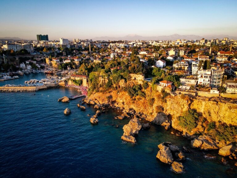 How to Get to Antalya in Turkey (Türkiye)