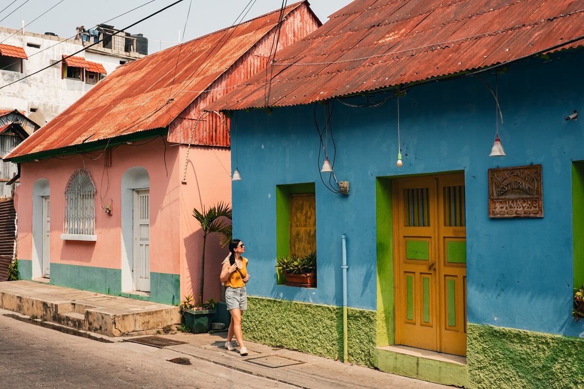 Colourful houses of Isla de Flores in Guatemala