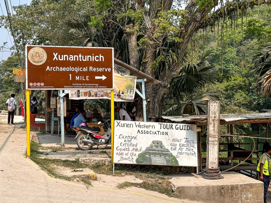 Xuanantunich Archaeological site entrance sign 