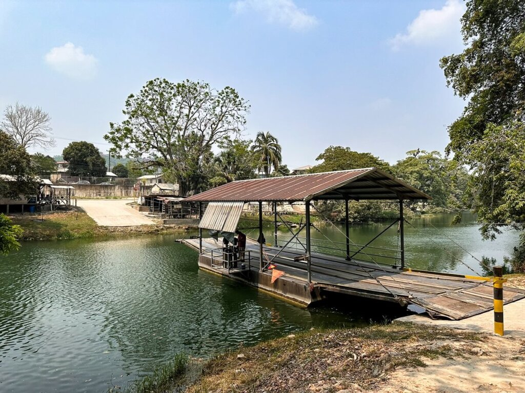 Xuanantunich Hand Cranked River Ferry