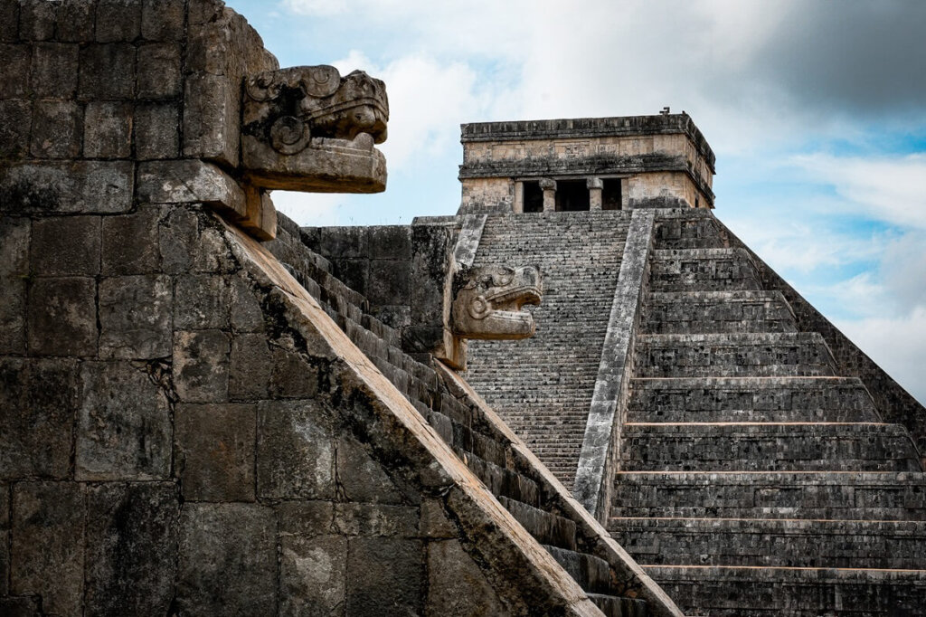 Pyramid Temple Chichen Itza