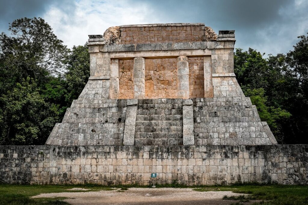 Maya Temple Chichen Itza