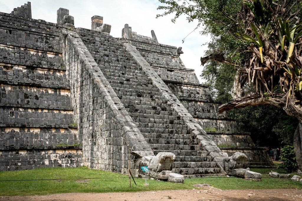 Temple Pyramid Chichen Itza