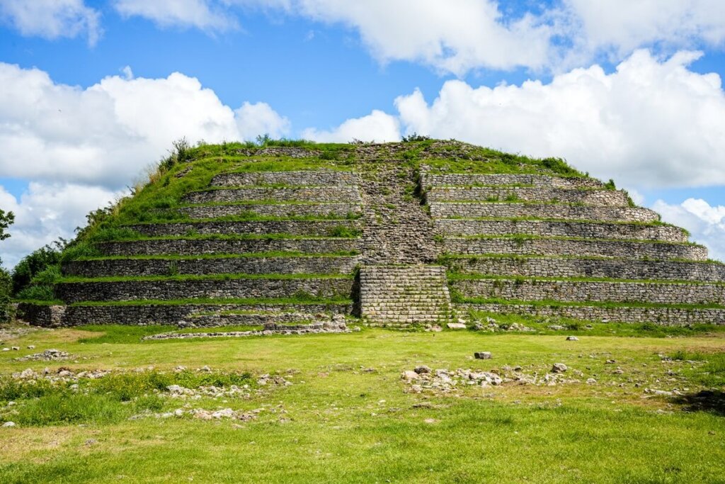 Kinich Kak Moo Maya Pyramid Izamal Mexico