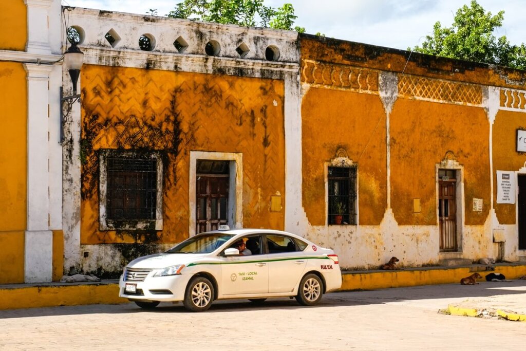 Taxi in Izamal Mexico