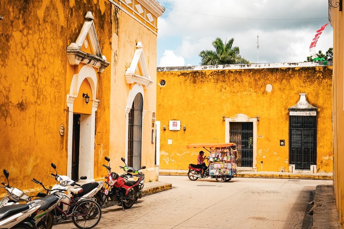 Yellow buildings in Izamal Mexico